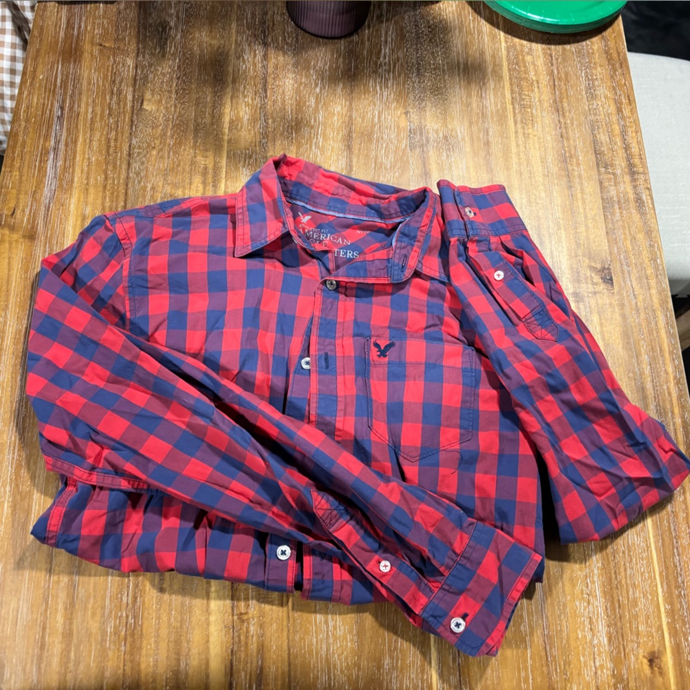 American Eagle Outfitters Red and Navy Plaid Shirt